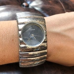 Vintage VIENNA Art Deco silver quartz watch